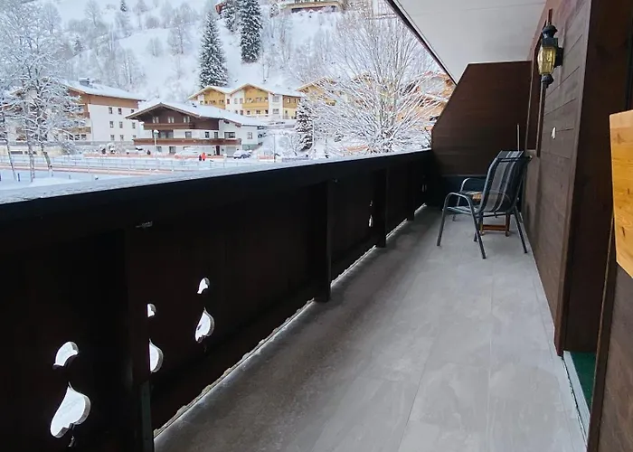 아파트 Mountain & Fun